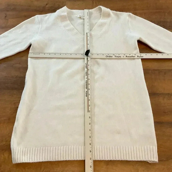 Vine & Love‎ V-Neck Long Sleeve Womens Pullover Sweater Size Small - Picture 4 of 7
